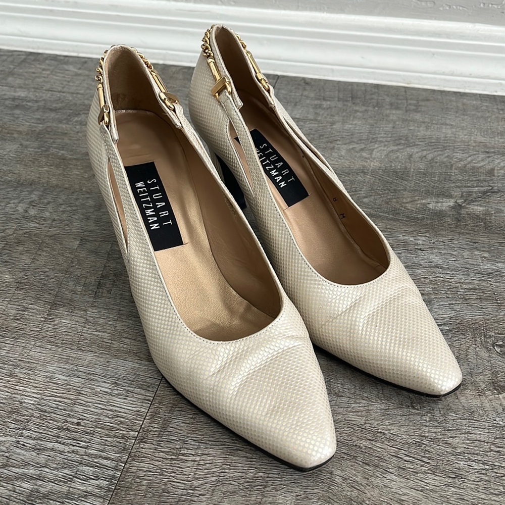 Stuart Weitzman Cream Textured Pointed-Toe Heels with Gold Chain Detail